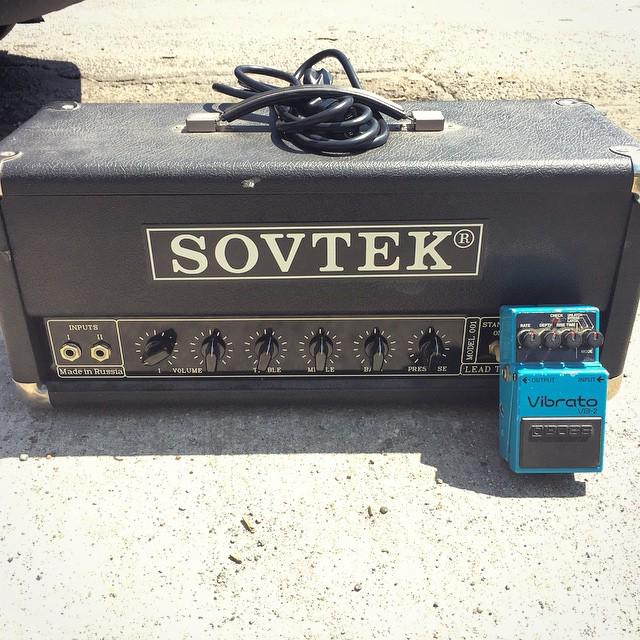 TheAndyPerez's tweet image. Well, today started off great! #gearporn #sovtek #vb2 ift.tt/1KEHVOb