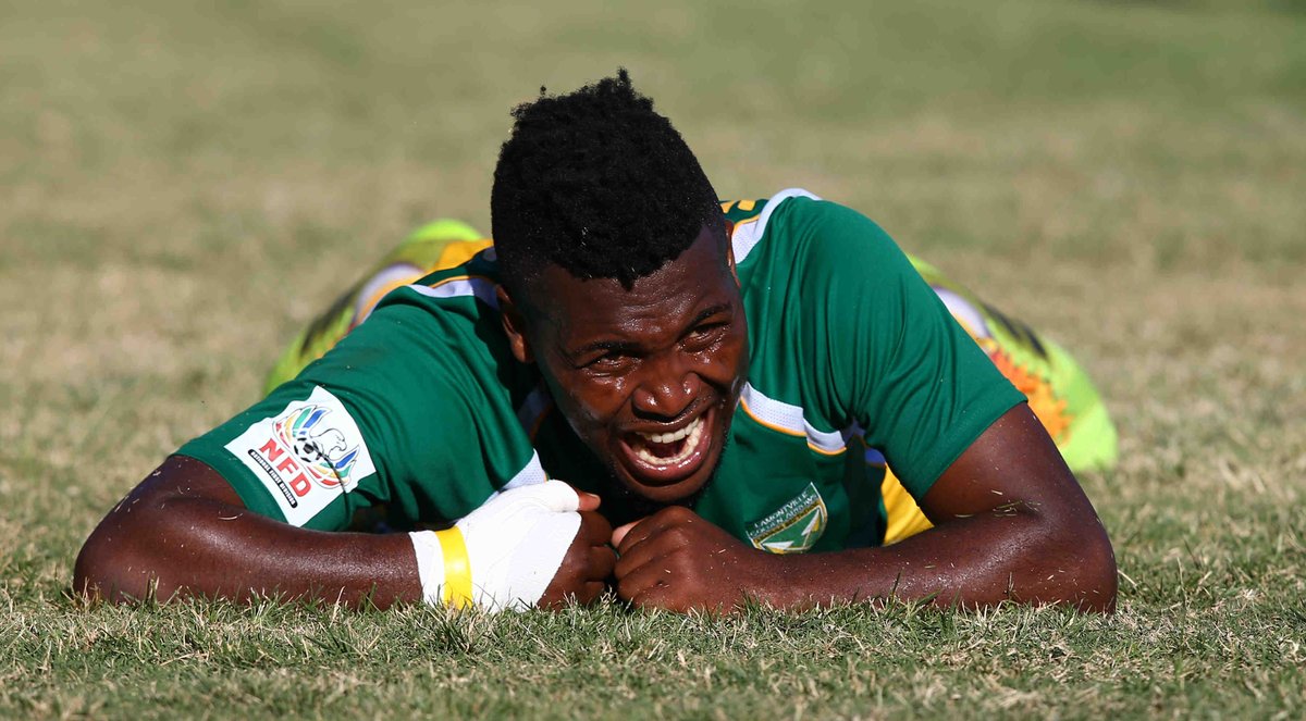 STEVEHAAGSPORT's tweet photo. @goldenarrowsfc1 All the best @BACKPAGESPORT credit STEVE HAAG http://t.co/KXHATd5Skr