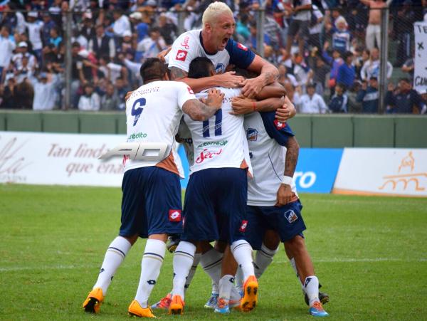 AHORA | Final! con goles de Matías Ceballos y Gustavo Ibáñez, #JuventudAntoniana superó por 2 a 0 a <a href="/CASMOficial/">Club Atlético San Martín</a>