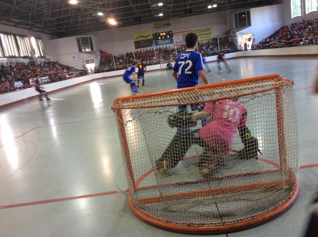 MolletHoqueiC's tweet photo. #CCATJuvenilHoqueiPatins 

@MolletHoqueiC 

@cpvoltrega 0 - @FCBhoquei 0 http://t.co/th6hFnbyuz