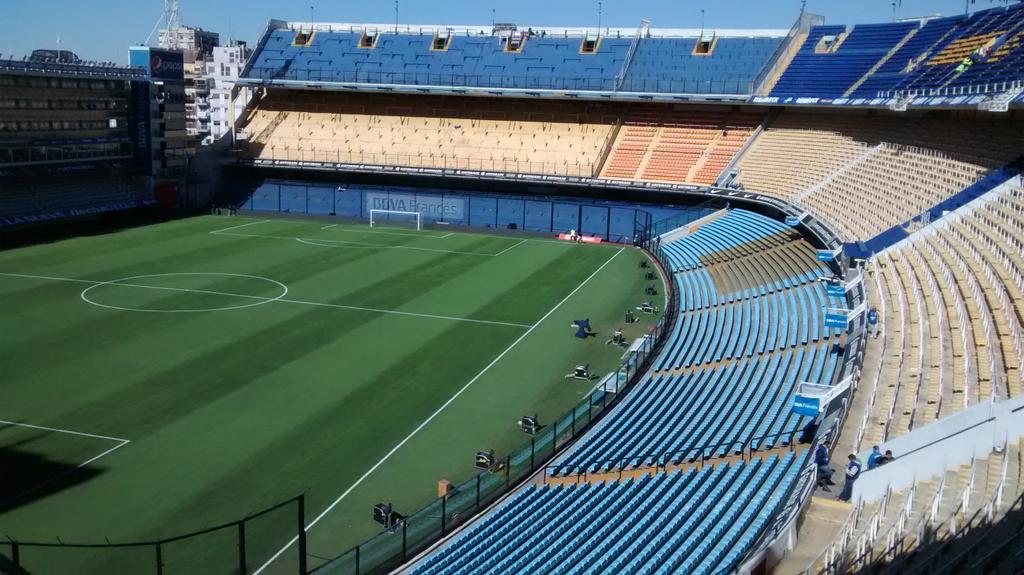 BocaJrsOficial's tweet photo. Así luce la #Bombonera a horas del choque frente a River. ¡Vamos #Boca! http://t.co/XkEK1JXqk1