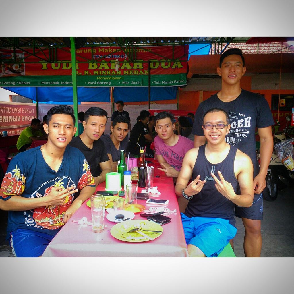 LMenMDN's tweet photo. Kaan ni anak2 medan lari bareng kita? yuk burn your fat http://t.co/ExduzrqnXG