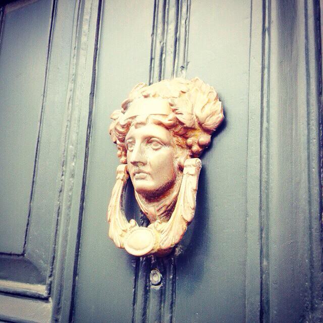 knockingnice's tweet photo. Roman knows. Photo © @HelenCupit #knockingnice http://t.co/pvO0kBqIzY