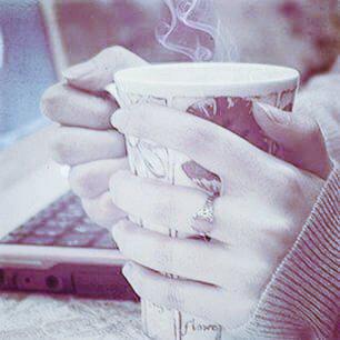 soon884312's tweet photo. كنت قد مددت إليك يدي..
وبقيت معلقة في الهواء..
كنت قد سألتك الحياة ..
وكان جوابك (لا).
#هبه http://t.co/md0OoUqgpc