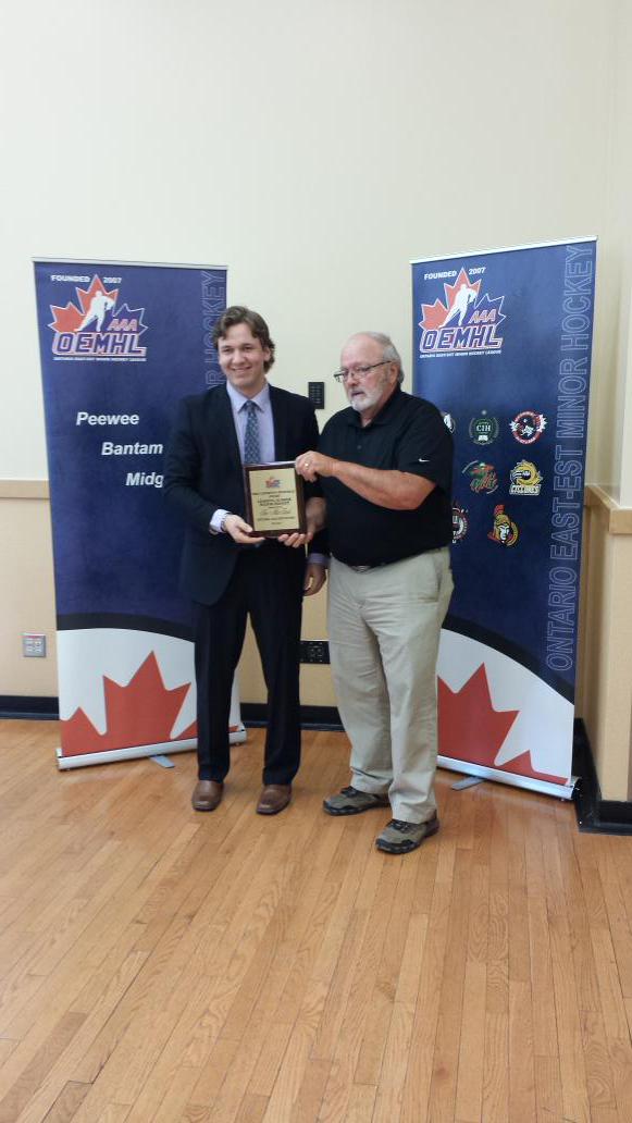 Congrats to Troy MacTavish @Mact18 from <a href="/SensMidgetAAA/">Sens Midget AAA</a> on being leading scorer for #OEMHL Major Midget! #OTownProud