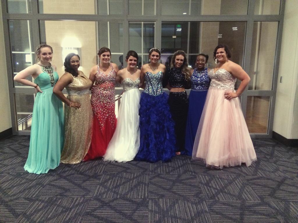 LHS Softball looking GORGEOUS at Prom last night!