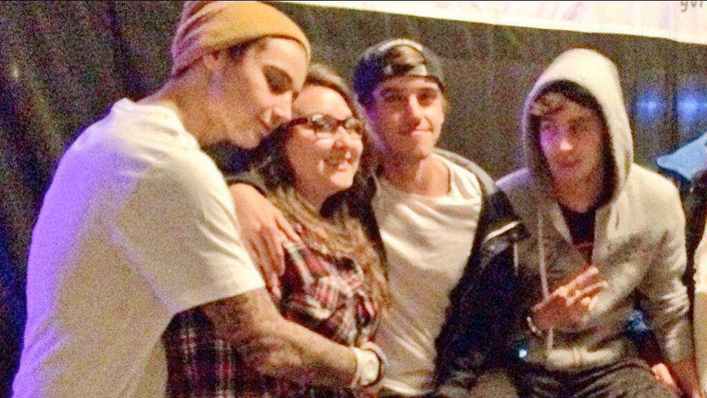 Happy 20th Birthday to my favorite twins!! and make it a good one     