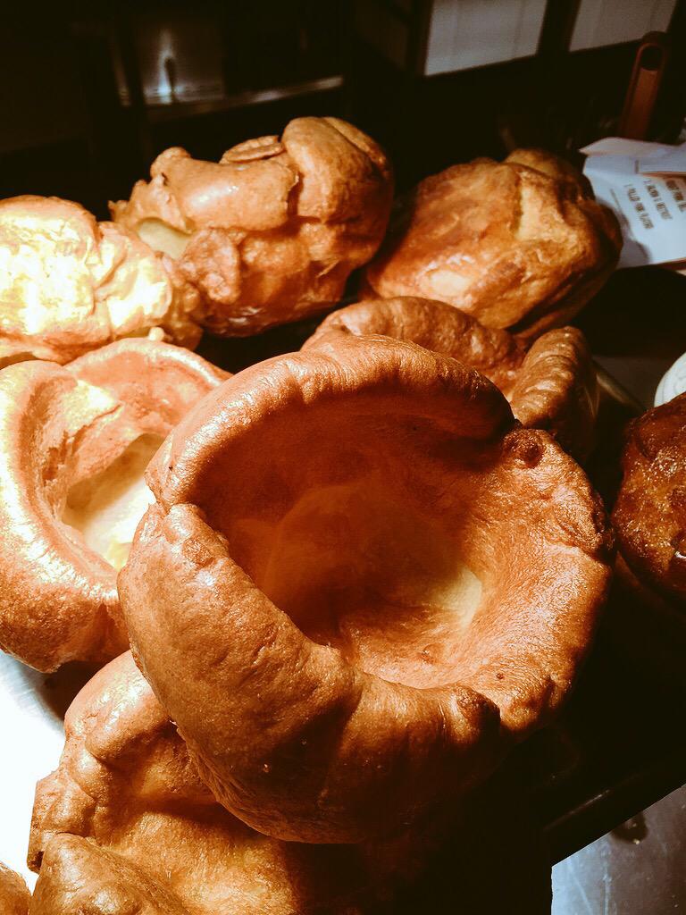 DialArch's tweet photo. Come down tomorrow from noon to enjoy the best #Roasts in #london! #MondayRoasts http://t.co/IlXEKZDkXP
