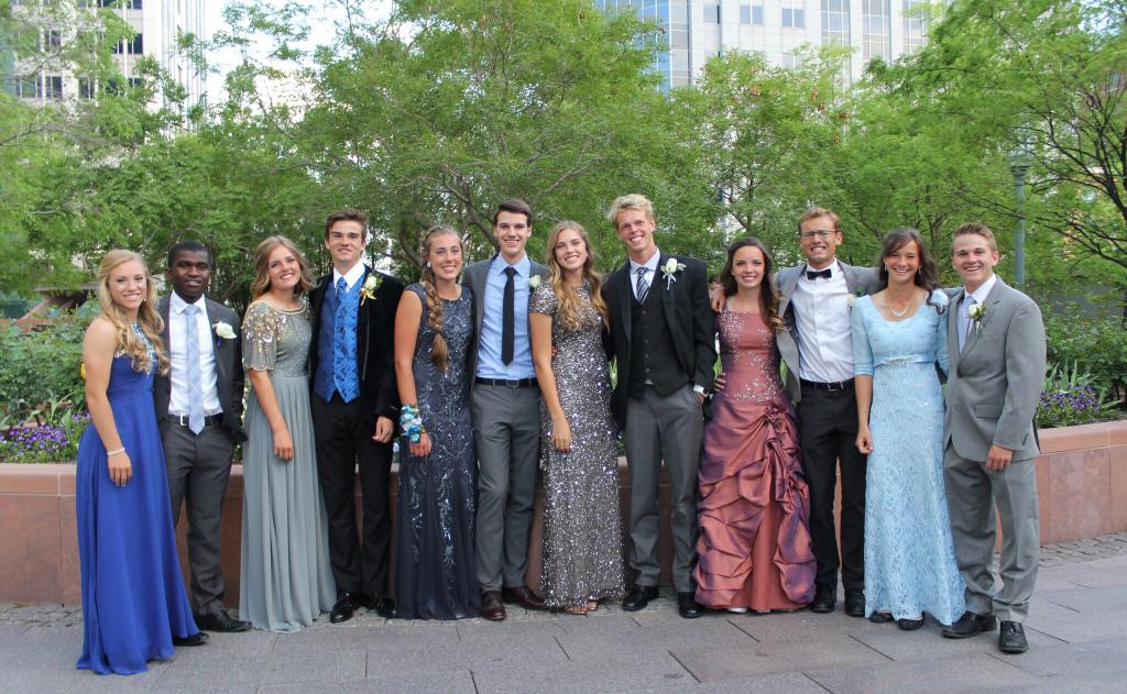22_goldy's tweet photo. Prom 2k15 was awesome! http://t.co/NptKEjhLoz