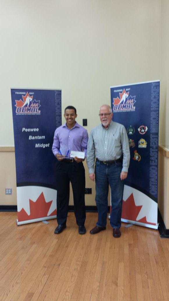 Congrats to our 3 Educational Bursary Award winners! @m_avery24 <a href="/Wattie18/">James Watt</a> and <a href="/Twatungs12/">Tyler Watungwa</a> ! #OTownProud