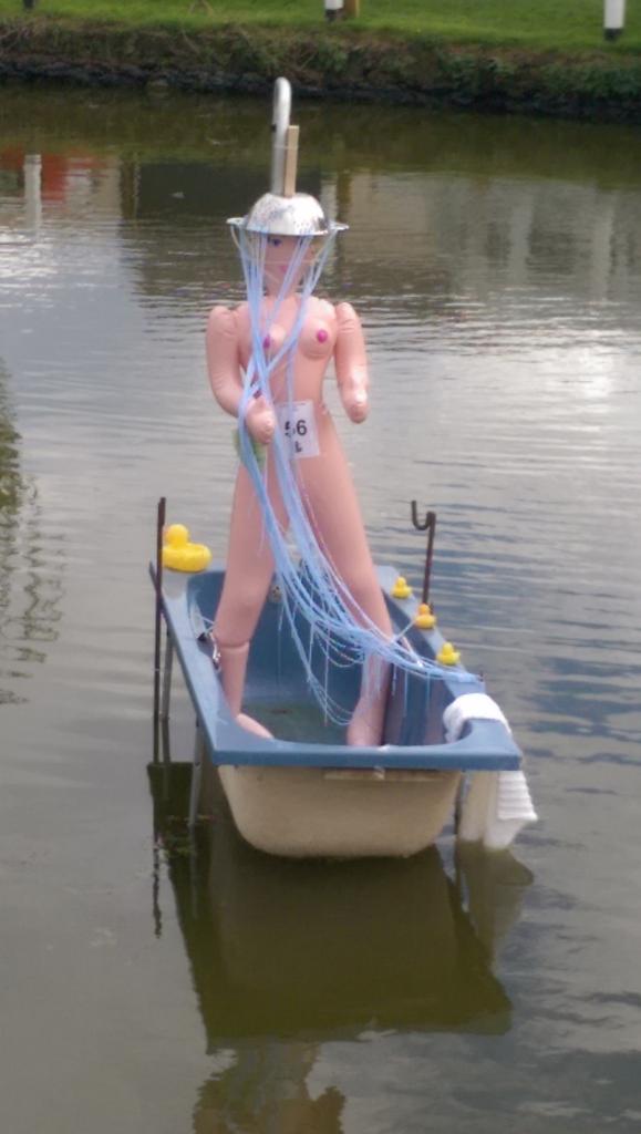 AlisonCavanagh7's tweet photo. Village scarecrow festival  #Martham #scarecrow #sunsoutonabankholidaywow http://t.co/eoBDP5UffX