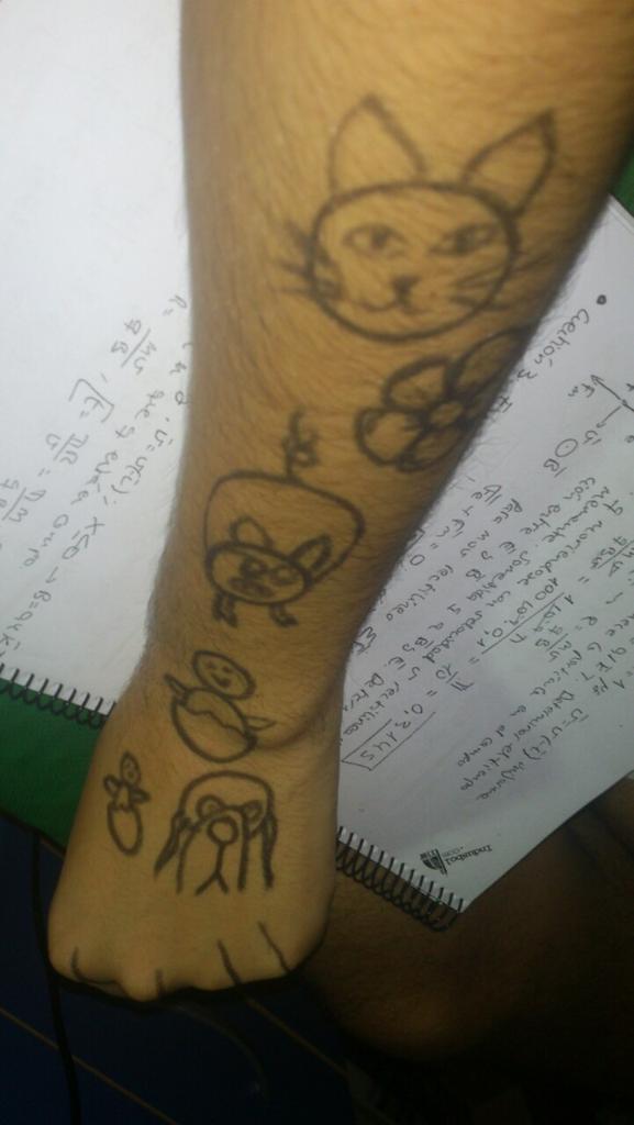 GonzaloAS8's tweet photo. Voy a intentar promocionar a mi hermana como artista moderna. Talento demostrado.
Aquí prueba 
@ceeci_aguilar http://t.co/Rf2dyBgv0Q