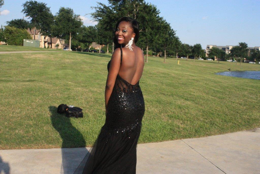 SierraThisBeat's tweet photo. Black On Black π #prom2k15 #prompics015 @PromPics015 http://t.co/LRpy9laalz