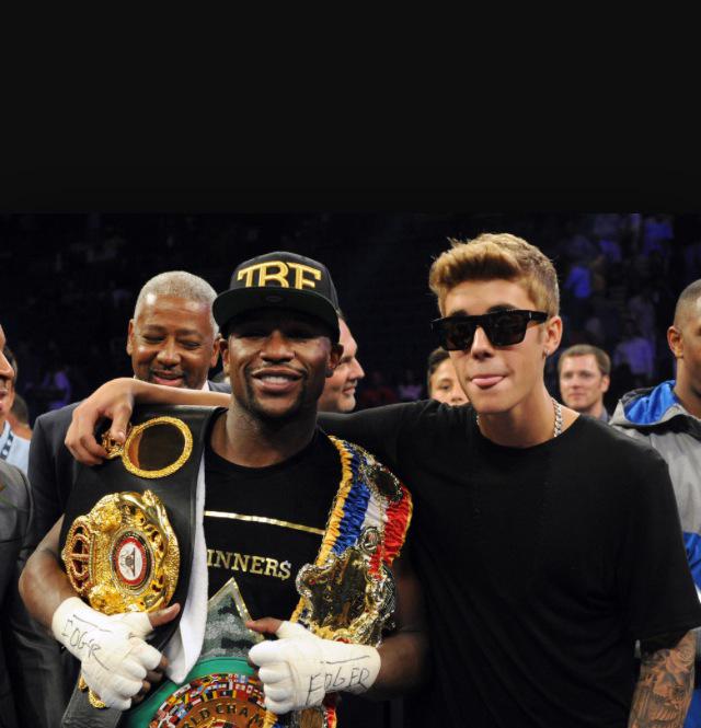 Behind every successful man, is a strong woman <a href="/justinbieber/">Justin Bieber</a> #MayPac