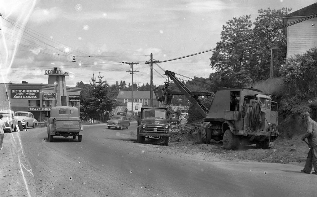 KitsapMuseum's tweet photo. https://t.co/ZPqfrAEWD9
#PortOrchard #construction #roadwork #Bremerton #Washington #caution #MenAtWork http://t.co/G2DBp7AYgp