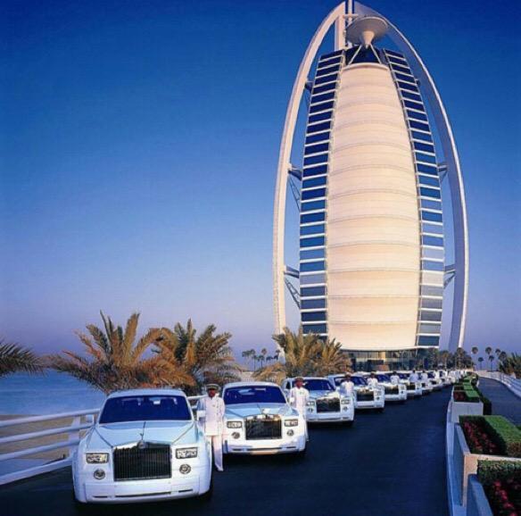 C1tyTrader's tweet photo. Dubai money. http://t.co/d1tWtRAftK
