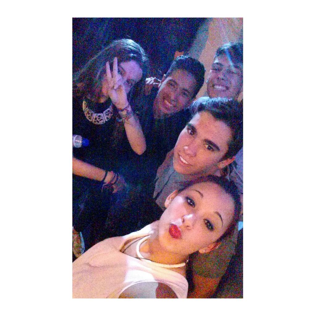 andreaolivaresL's tweet photo. De lo bueno, lo mejor. De lo mejor, lo superior. #puentedemayo 🔝🎉🎈🔞 http://t.co/Rw0uiPTLCO