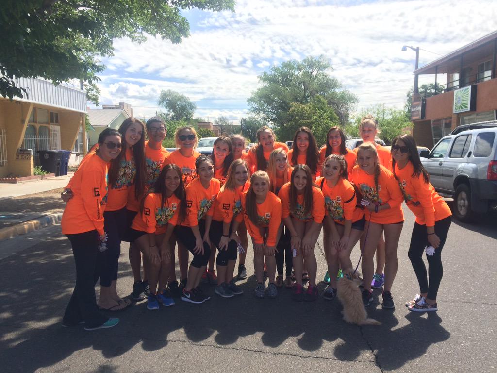 ciiiiknee's tweet photo. Volunteering today at Run for the Zoo with the new team! 🐯 http://t.co/QyqyzO4UZa