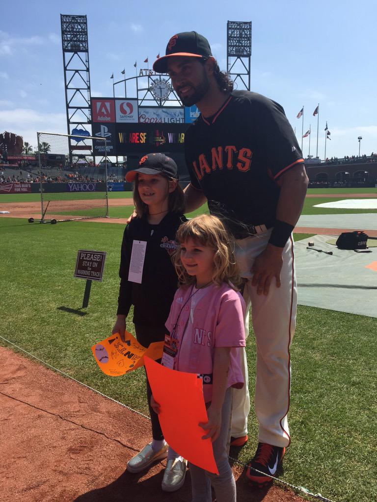 SFGiants's tweet photo. Best. Day. Ever. 😇 http://t.co/vwlofBNhZw