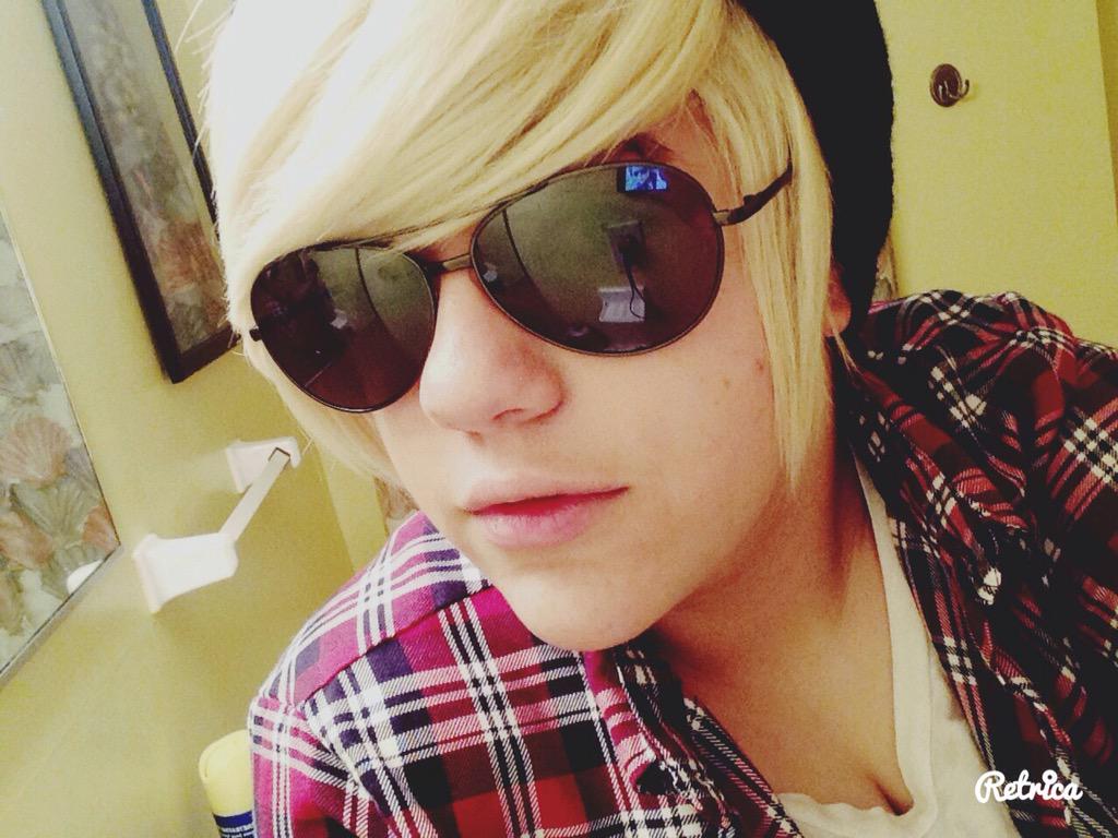 ||Strider all up in your bizzzzzzz