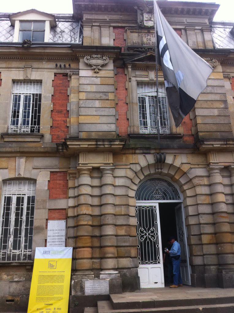 conectados_info's tweet photo. #TimeBag #Arte #Cultura #Historia #HospitalSanJuanDeDios cuna de la medicina en #Colombia @timebagart @BogotaHumanaYA http://t.co/gDSELXKasJ