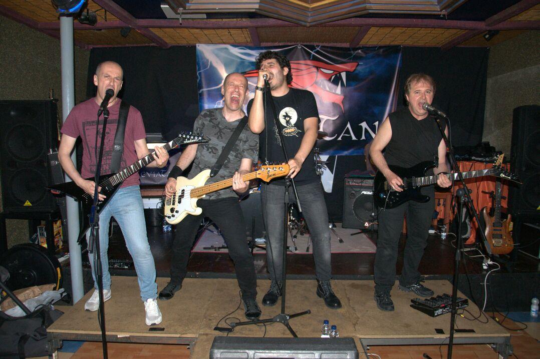 Concierto Backstage Benidorm. Gracias a la peña x el reencuentro