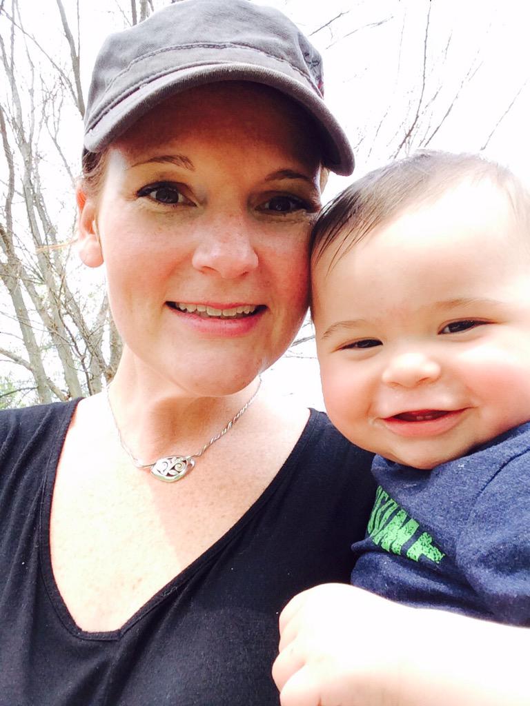 AlliLashes's tweet photo. Hanging out with the boys! #columbuszoo #boymom #SundayFunday http://t.co/rx4fT4tcNi
