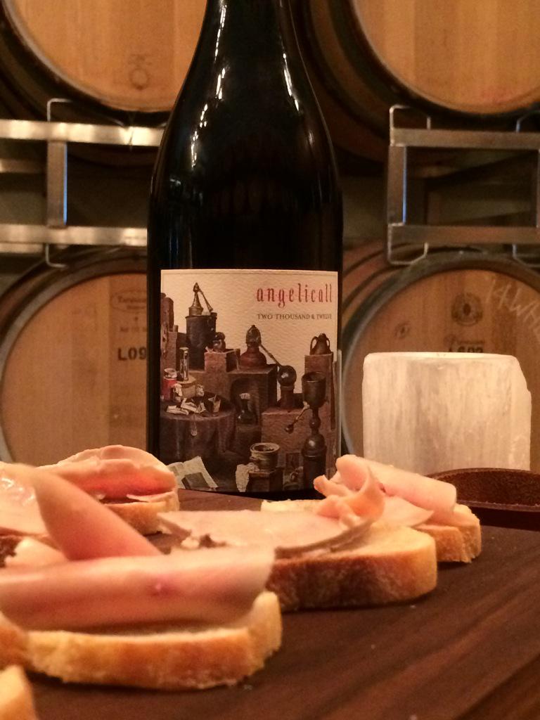 ibsomm's tweet photo. Is there a more beautiful sight? #FoieGras #Angelicall #pinkwine @AnticaTerra # http://t.co/QK4GlLjSeL