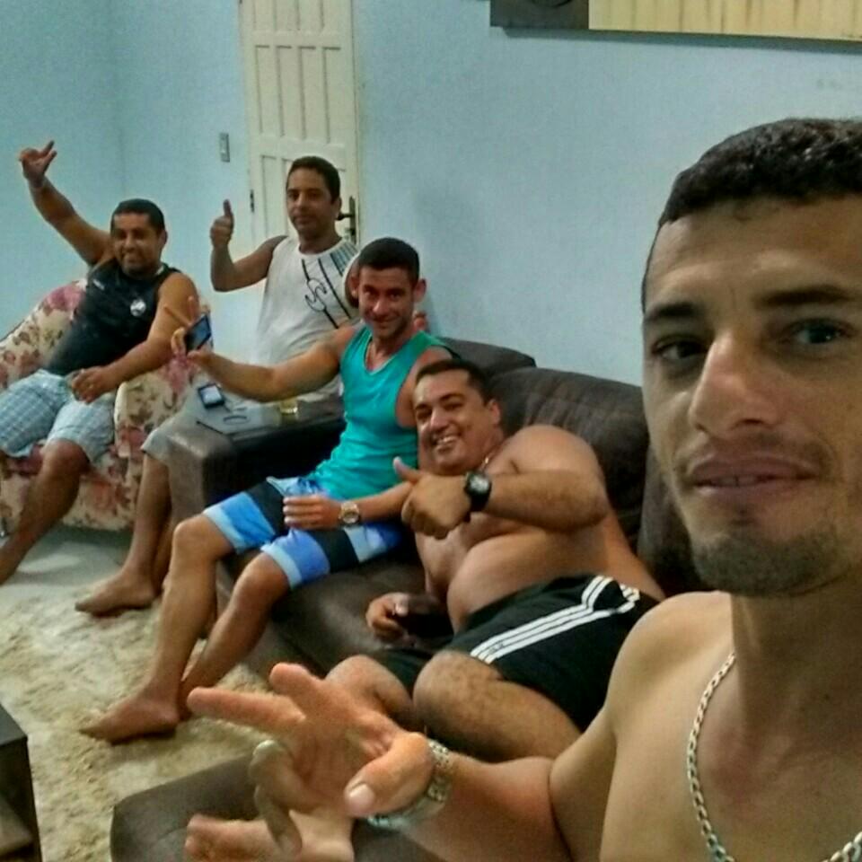eltonmartynss's tweet photo. Brothers reunidos (@ Casa De Jailton) https://t.co/xpqoLGidXt http://t.co/ZmCCVMfuOk