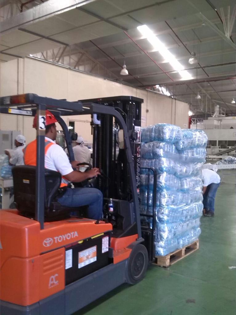 hljohan's tweet photo. Empresas adscritas al Minppal Los Andes; Diana; Sabilven ;Venalcasa; CDR Venezuela; revolución alimentaria del pueblo http://t.co/udLNq7gmDp