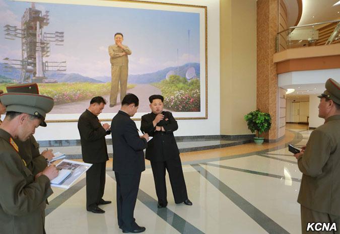 النشاطات العسكريه للزعيم الكوري الشمالي كيم جونغ اون .......متجدد  - صفحة 2 CEGulbYXIAEqMas