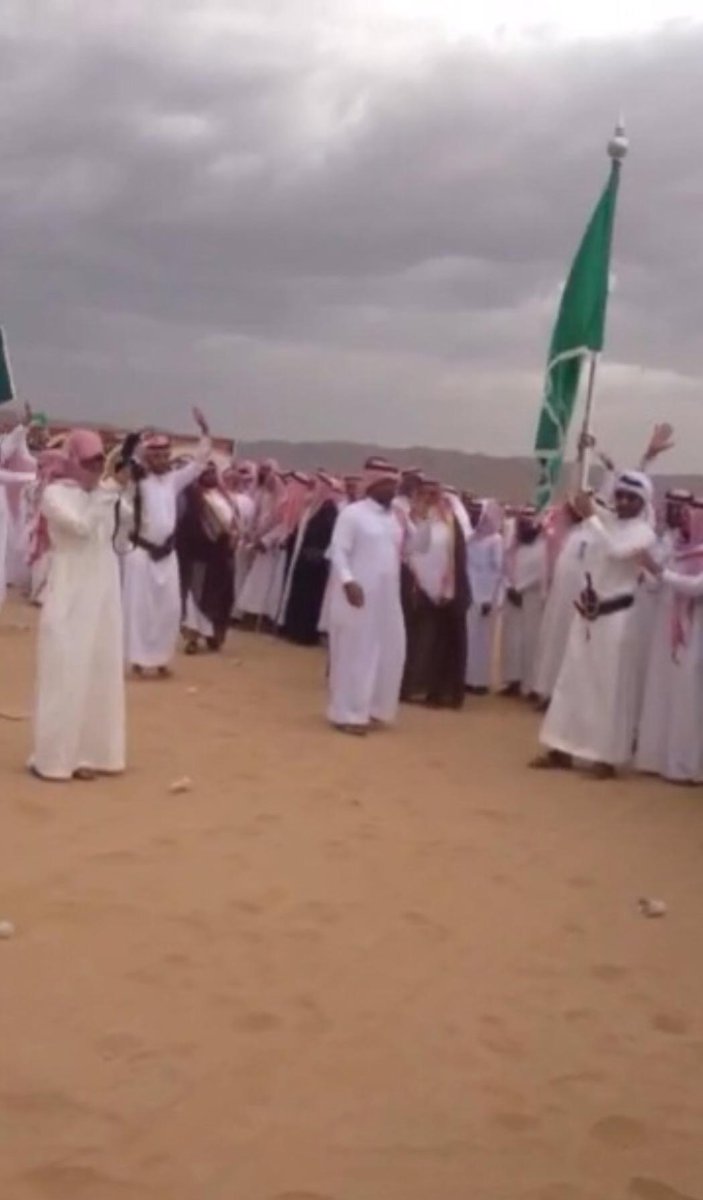 AJELNEWS24's tweet photo. #صور 🔴

ترحيب قبائل همام بـ #نجران بقوات #الحرس_الوطني ومبايعتهم للقيادة

#السعودية #الحدود_الجنوبية #البيعة
- http://t.co/VxcG9aKeDK