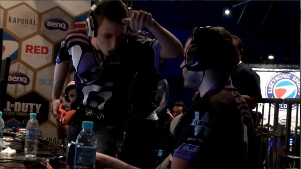 M_COD_FR's tweet photo. Le voici, le 11e round de la SnD Bio Lab face à Denial avec le vocal et le visuel joueurs : http://t.co/MejxJ5BRDe http://t.co/CscuWS4mIE