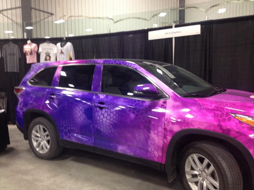 DrMowerParts's tweet image. Sign makers extraordinaire at #CochraneTradeShow @InkdGraphicsCa