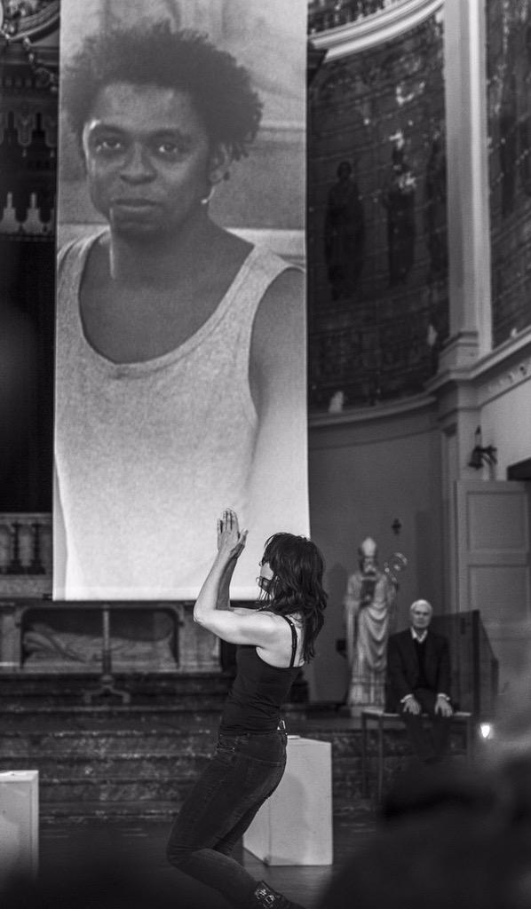 Morgen <a href="/TheaterNadeDam/">Theater Na de Dam</a> <a href="/theatercarre/">Koninklijk Theater Carré</a> <a href="/typhoon/">Typhoon</a> <a href="/AdriaanvanDis1/">Adriaan van Dis</a> #dodenherdenking foto door <a href="/Dimstwitt/">Dim Balsem</a>