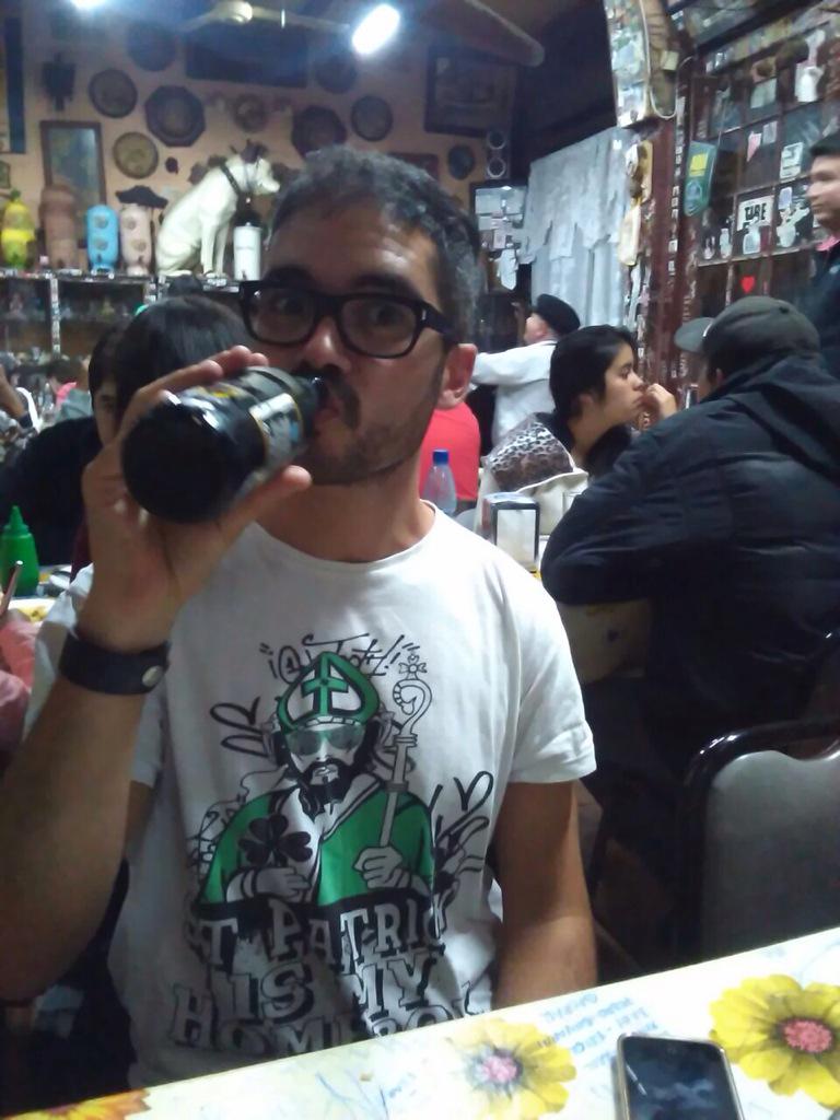 Psichotab's tweet photo. Very good beer !! #beer #Chile #Valparaiso http://t.co/1u5qmT2X1a