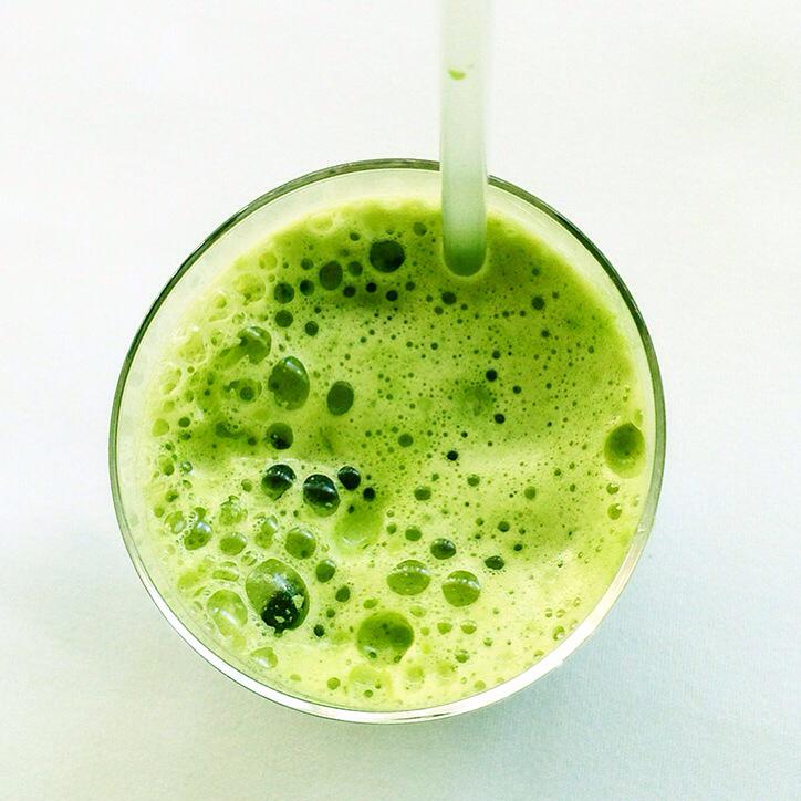 The best way to start the working week is with #barleygrass #juice. 💚 #cleanliving #beauty #monday