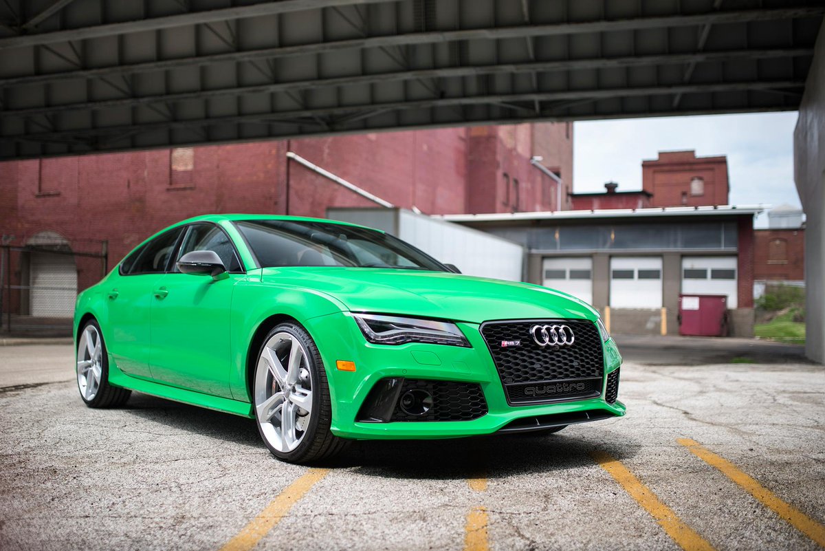 Audi зеленый