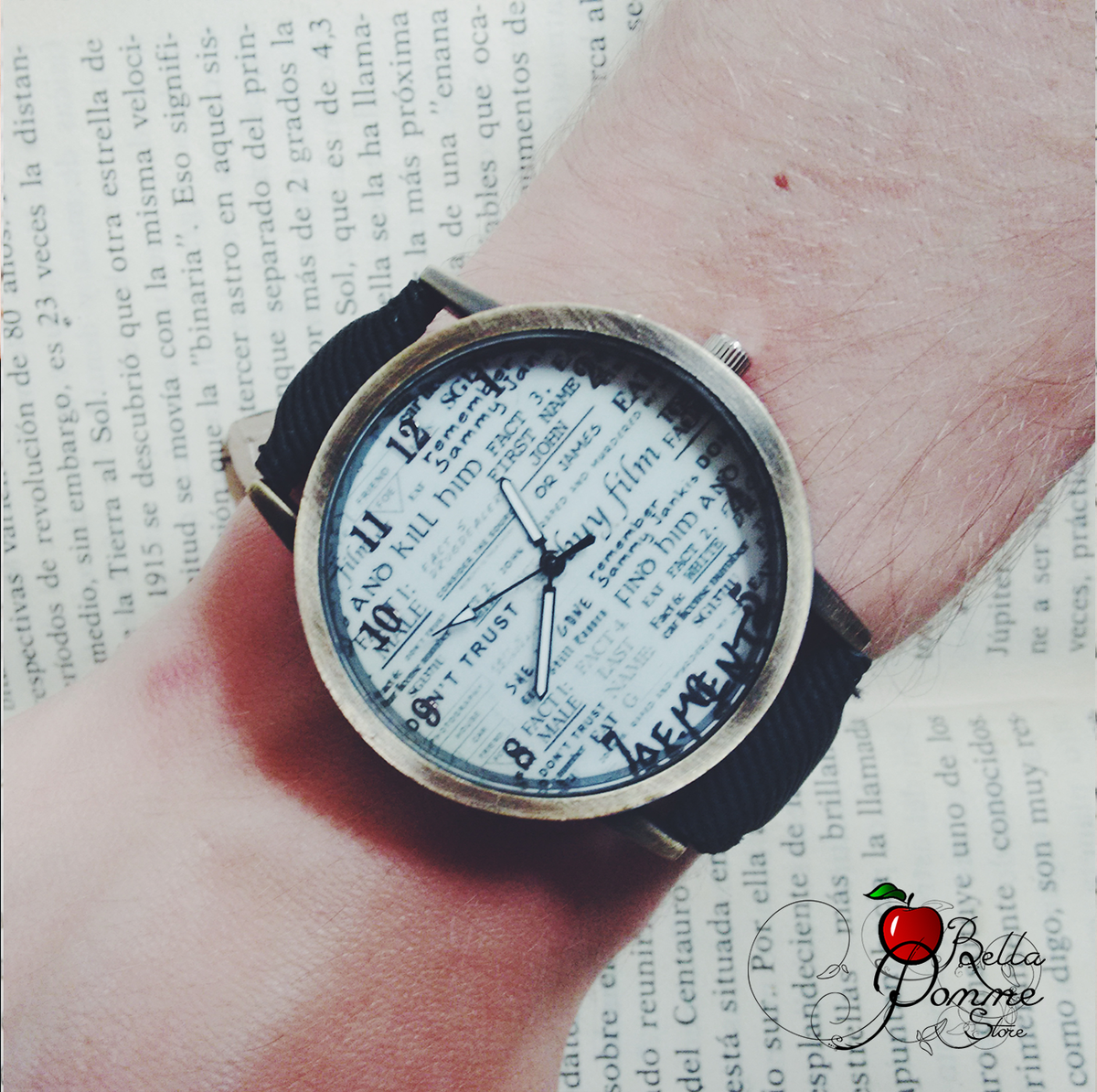 BellaPommeStore's tweet photo. Reloj Periódico Negro
Valor: $35.000
WhatsApp: 314 209 4221 http://t.co/wJr1YoMzAv