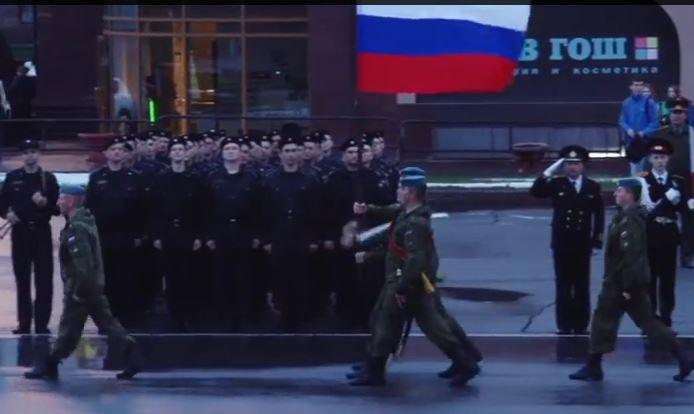 Сегодня в Туле прошла репетиция парада Победы. ТК "ТелеТула" tinyurl.com/l2395mg