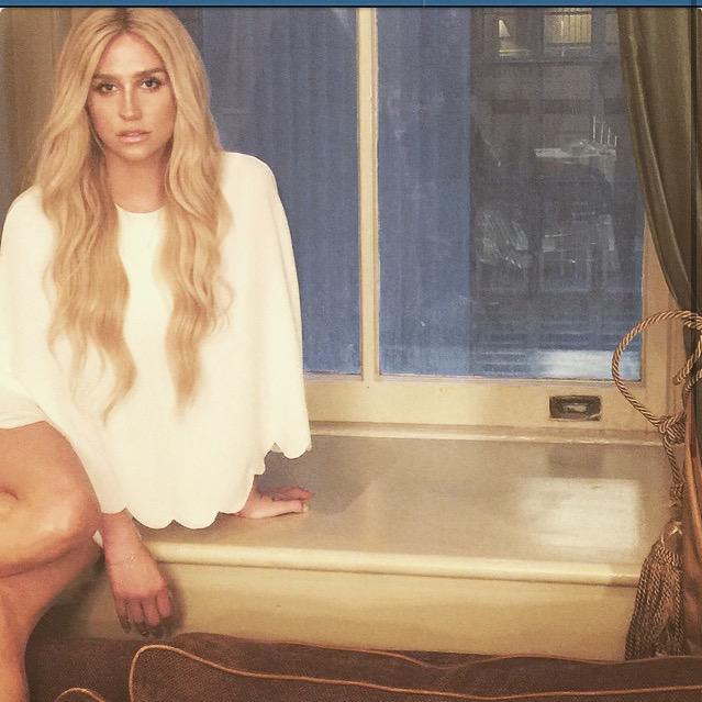 Wish someone would fake Kesha Bc damn she's a babe😍😍😍