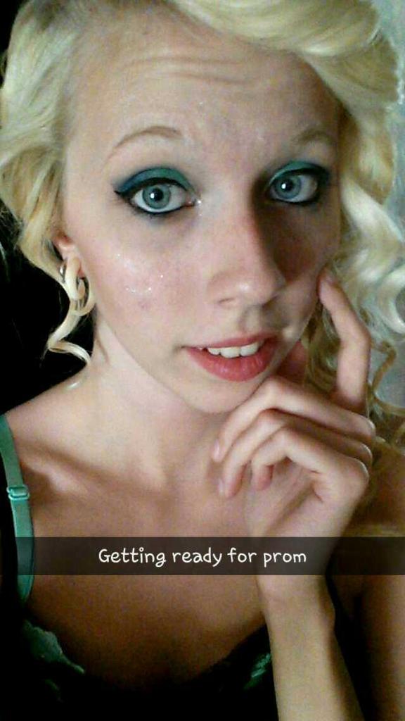 RaikouAkki's tweet photo. Makeup from prom yesterday ❤ http://t.co/n1rwWVebHP