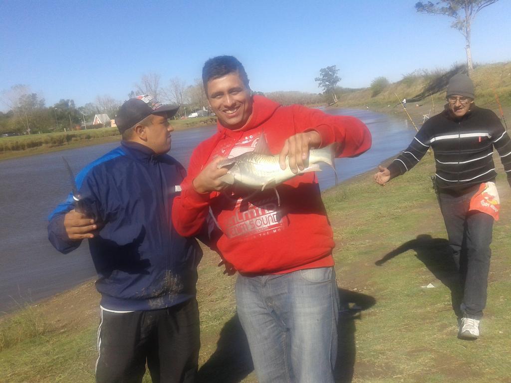 archi_leonardo's tweet photo. Pesca en general Rodriguez http://t.co/fHQbelLMNO