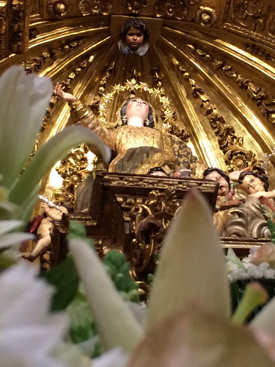 Moredemorejon's tweet photo. Ese angelito de arriba? Pues ese, para estar todo el día mirándote http://t.co/D9zrs1lbNc