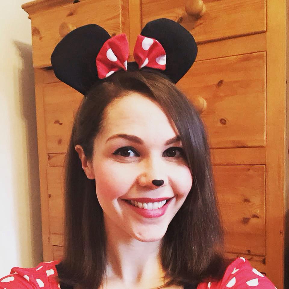 _partystars's tweet photo. #minniemouse party! #SelfieSunday #selfie #disney http://t.co/UdMfXhTu3U