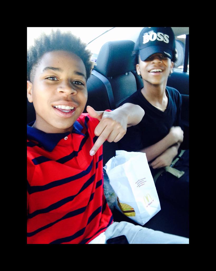 no_chemistry's tweet photo. Yesterday but show love 😍💦💘😻 http://t.co/dyebQFhw8J