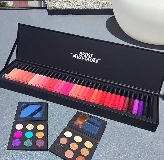beelatif's tweet photo. I just fell in love with this Artist Plexi-Gloss #RayeRayeGiveaway #giveittomelol ππ @ItsMyRayeRaye http://t.co/10iwePtf3z