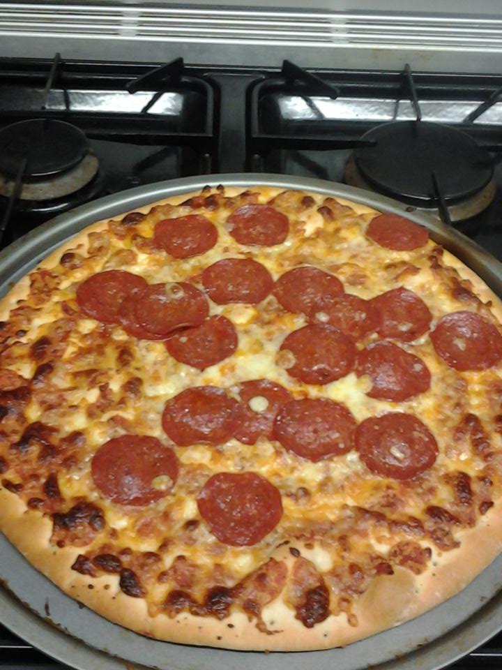 smklsam's tweet photo. Follow my new account and get a free slice if pizza!
(@smklsmkl) http://t.co/ibeJxamBMy