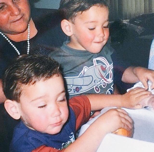 luke_brooks's tweet photo. Just opened my presents!! Nonna baked us bread!! http://t.co/vcJFdLj1Ne