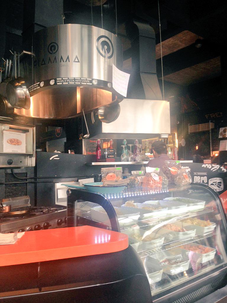 vanhevaz's tweet photo. #pasta! 🍝 de @Fiamma_Pasta @mercadoromaMX http://t.co/slCXrNrNTJ